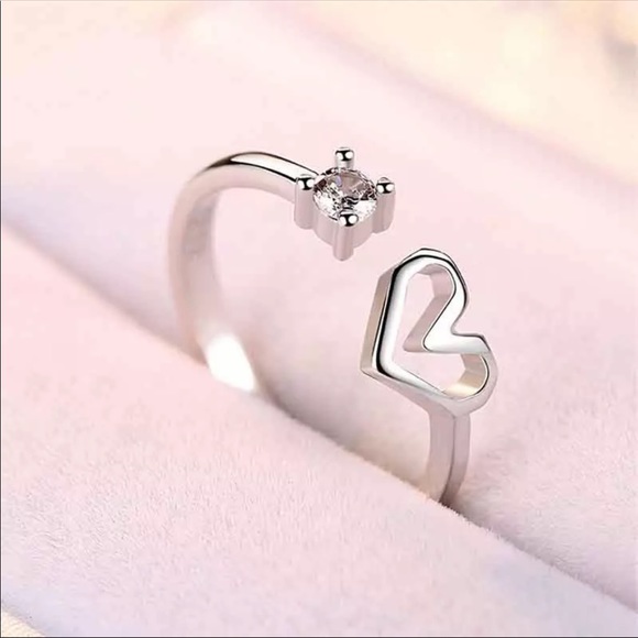 🖤Sterling Silver Heart Shaped Adjustable Ring - Picture 3 of 4